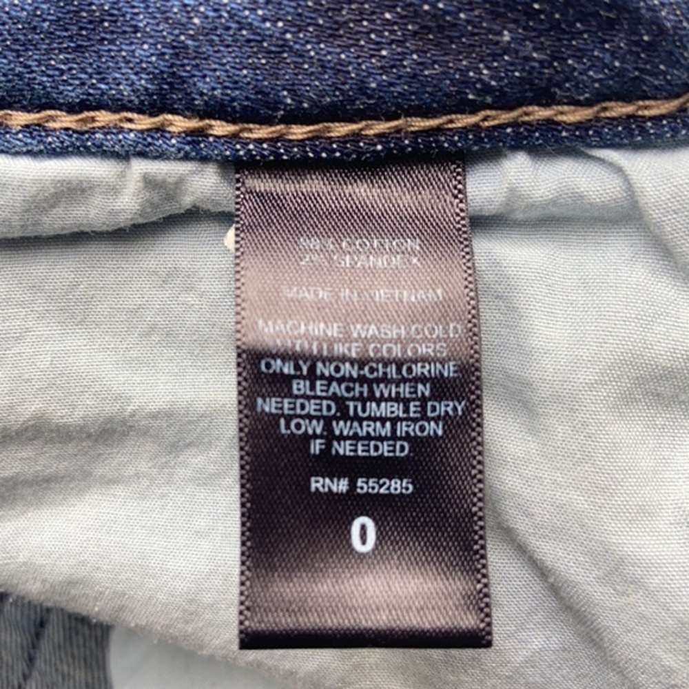 Express Jeans Distressed Short - Picture 4 of 8